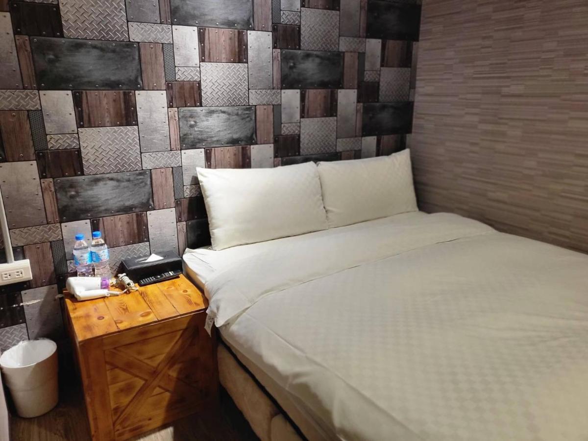 The Cole Hotel Taipei Extérieur photo